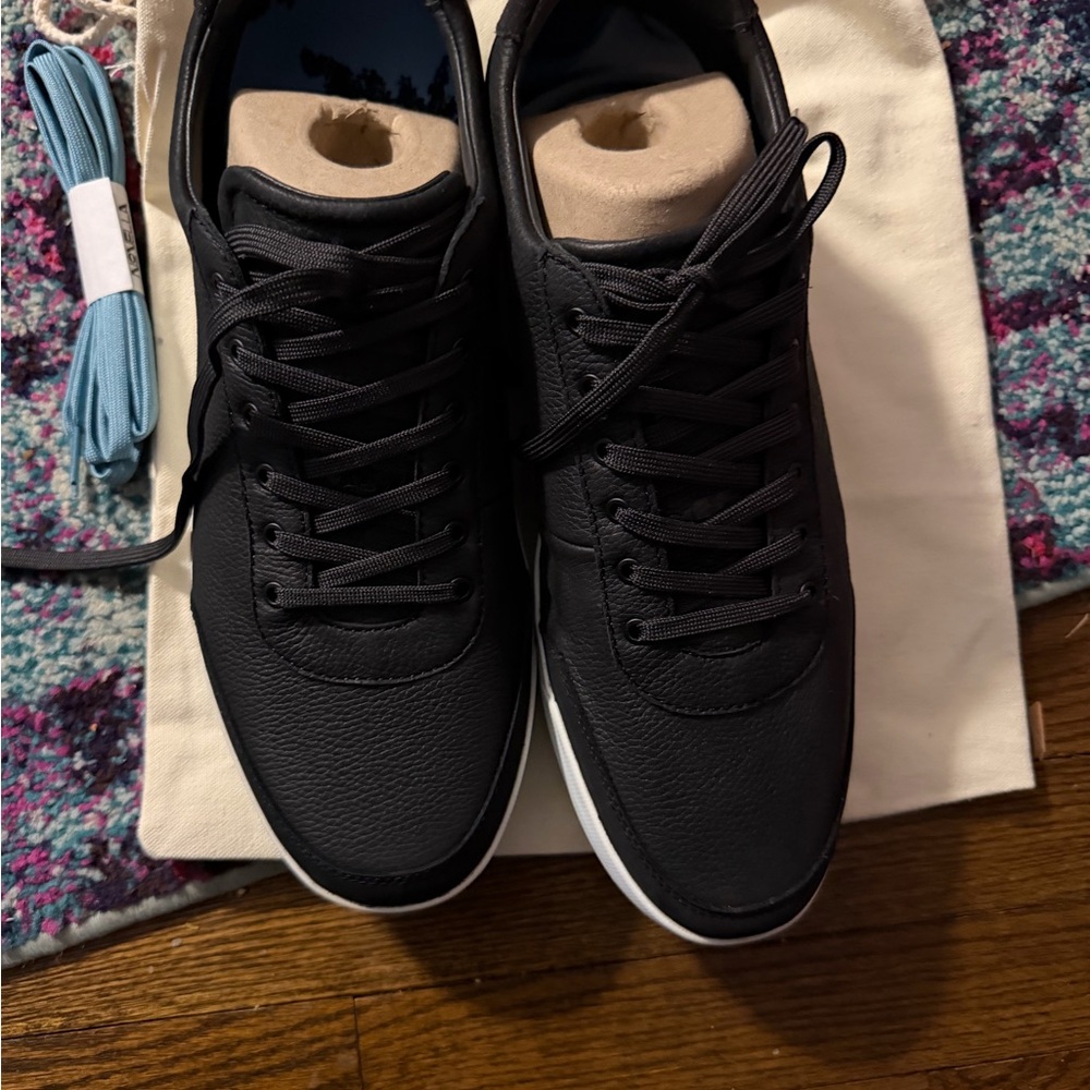 Men's Black Sneakers